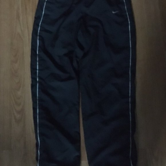 Black Nike joggers pants/athletic wear - Picture 1 of 1